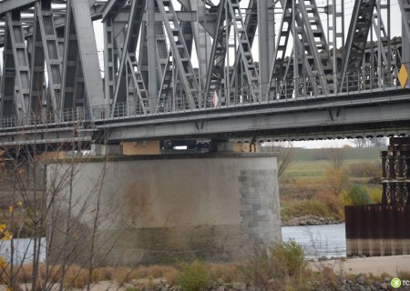 Tczew - Podejrzany pakunek na moście kolejowym przez Wisłę - trwa akcja służb [AKTUALIZACJA]