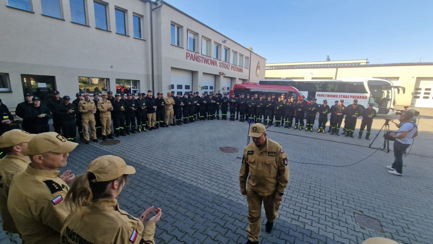 Walczyli ze skutkami powodzi - teraz wracają do domów - Aktualności