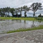 Tczew - Problem po deszczu na boisku i działkach w Dąbrówce