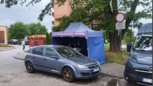 Tczew - Opel zastawił mi stragan