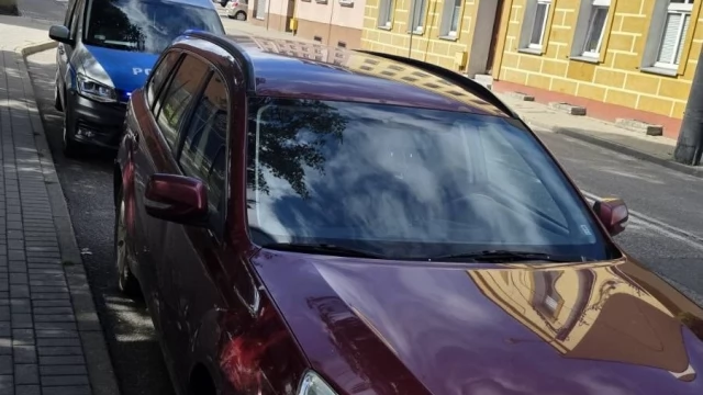 Tczew - Słoiki z suszem w samochodzie. Policjanci zatrzymali 44-latka