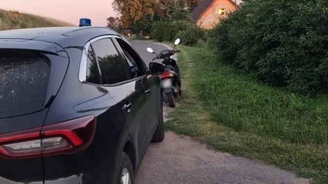 Tczew - Bez kasku i z blisko 3 promilami alkoholu. Motorowerzysta zatrzymany przez policjantów z Pelplina