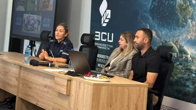 Tczew - Policjantka uczestniczyła w konferencji "Stop Radykalizmu"