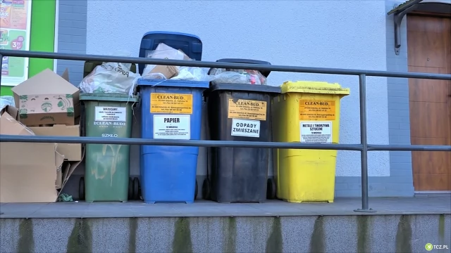 Tczew - Pelplin. Żółte i czerwone naklejki na pojemnikach - co oznaczają?