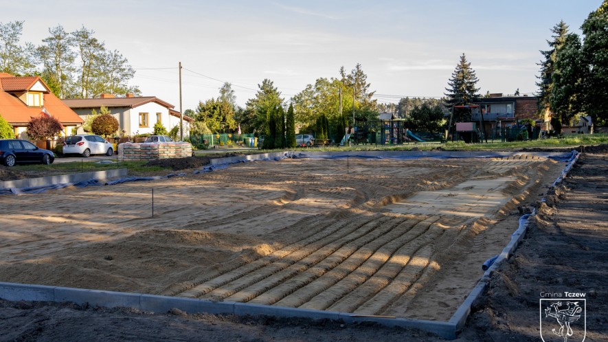 Nowe gminne boisko w Gniszewie nabiera kształtu